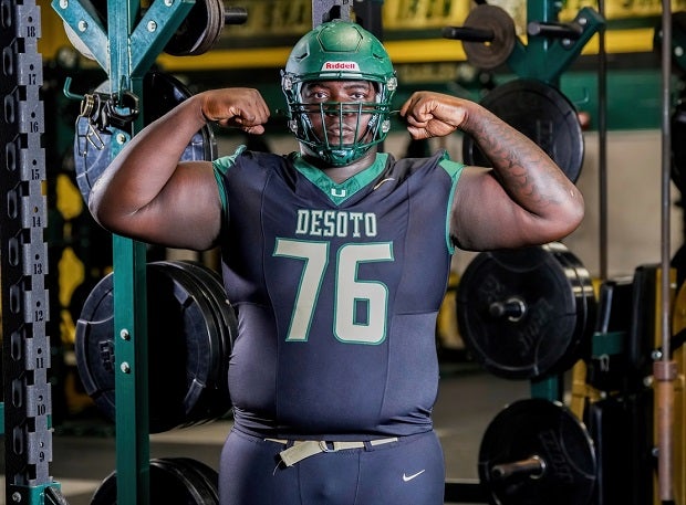 At 6-foot-7, 380 pounds, Syracuse commit Byron Washington should help anchor the DeSoto offensive line as the Eagles try to win their third straight state title. (Photo: David Ballering)