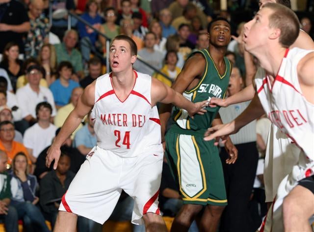 Mater Dei's Wear brothers box out future Tar Heel teammate Dexter Strickland.