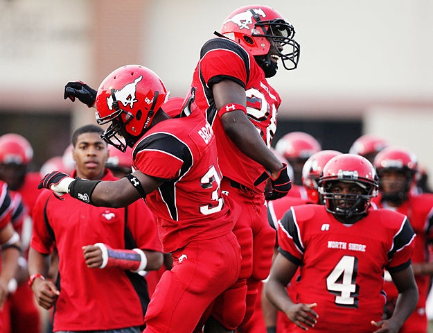 North Shore rebounds with a victory.