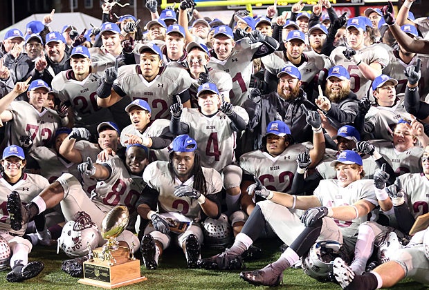Alcoa celebrates the Tennessee 3A state championship.