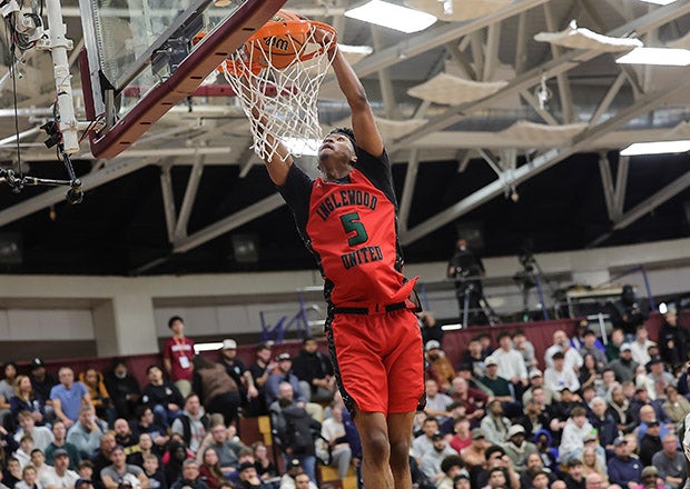 Jason Crowe Jr. rises for a dunk during a 48-point performance at the Hoophall Classic last month. The future Missouri Tiger is a big reason why Inglewood is the nation's highest-scoring team. (PHOTO: Lonnie Webb)