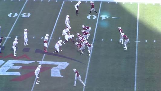 Basketball Recap: Chris Simon Leads a Balanced Attack to Beat El