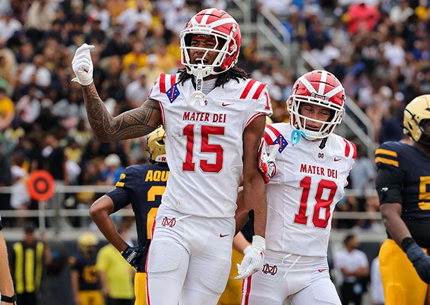 Chris Henry Jr. of Mater Dei had a pair of first-half touchdown catches Saturday in the win over Aquinas. (PHOTO: Jeff Klein)