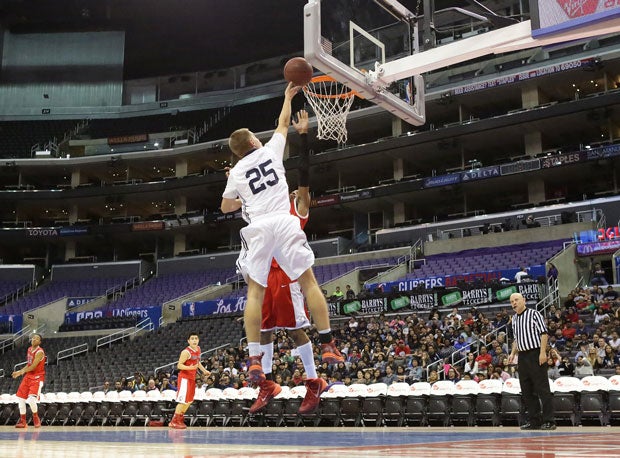 Malcom Regisford of Bellarmine-Jefferson attacks the basket in the cavernous Staples Center.