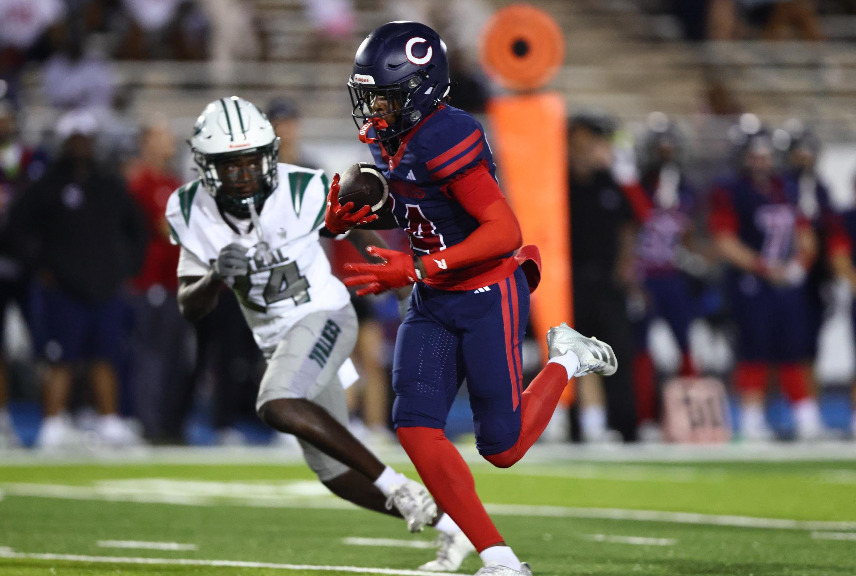 Columbus wide receiver Tyler Bryant races for a first-half score for the No. 6 Explorers in their 28-3 win over No. 22 Miami Central on Friday (PHOTO: Jeff Klein)
