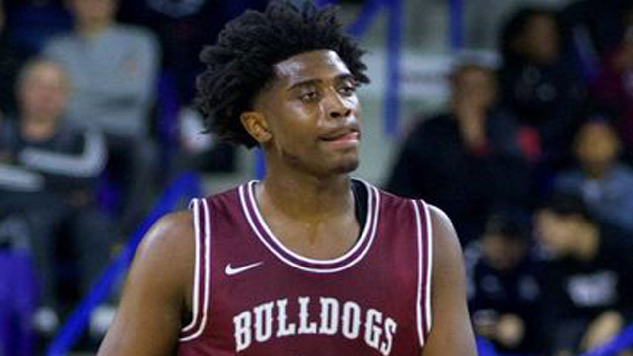 Ademide Badmus named 2020-21 MaxPreps Massachusetts High School Basketball Player of the Year