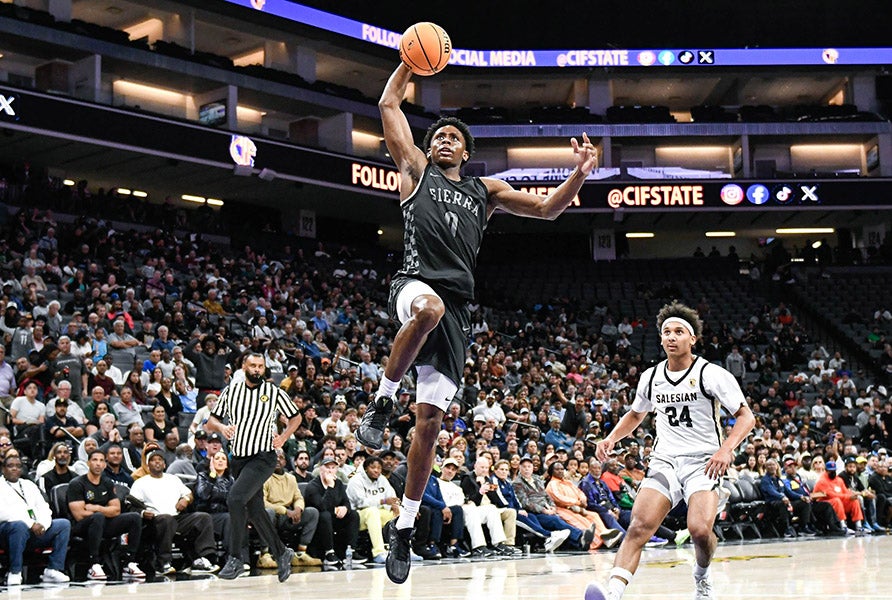 MaxPreps California Player of the Year Brandon McCoy rises for a dunk during Sierra Canyon's state championship game victory. (PHOTO: Sam Stringer)