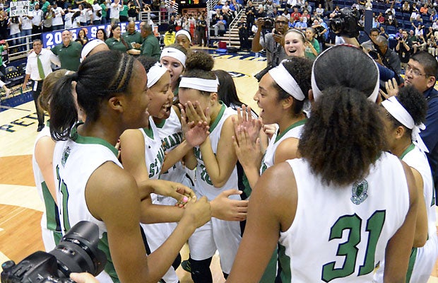 St. Mary's celebrates its eight state title. 