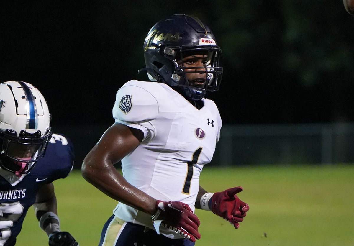 Five-star wide receiver Perry Thompson of Foley topped 1,000 receiving yards last season. The No. 2 player in the state is headed to Auburn. (Photo: Brad Boland)
