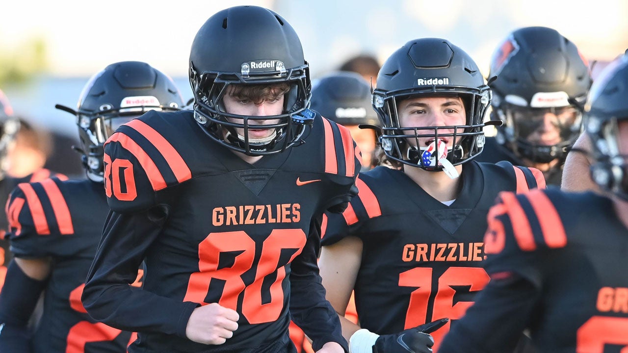 High school football: Undefeated, up-tempo California braces for short-handed De La Salle