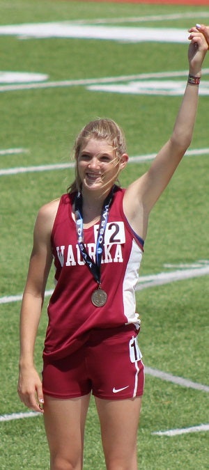 As a freshman, Smith placed fifth in the 1,600-meter 
and 3,200at the 1A state championships. 