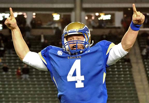 Johnny Stanton is one of California's top quarterbacks. He'll have the luxury of lining up behind an imposing offensive line.