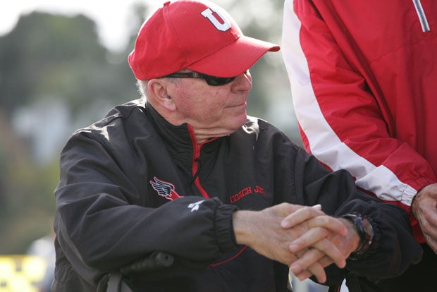 Jim Tracy battled Lou Gehrig's Disease for almost four years, but never lost his love for running and coaching. Tracy, 63, died Sunday night after leading the University (San Francisco) girls to 10 state cross country championships.