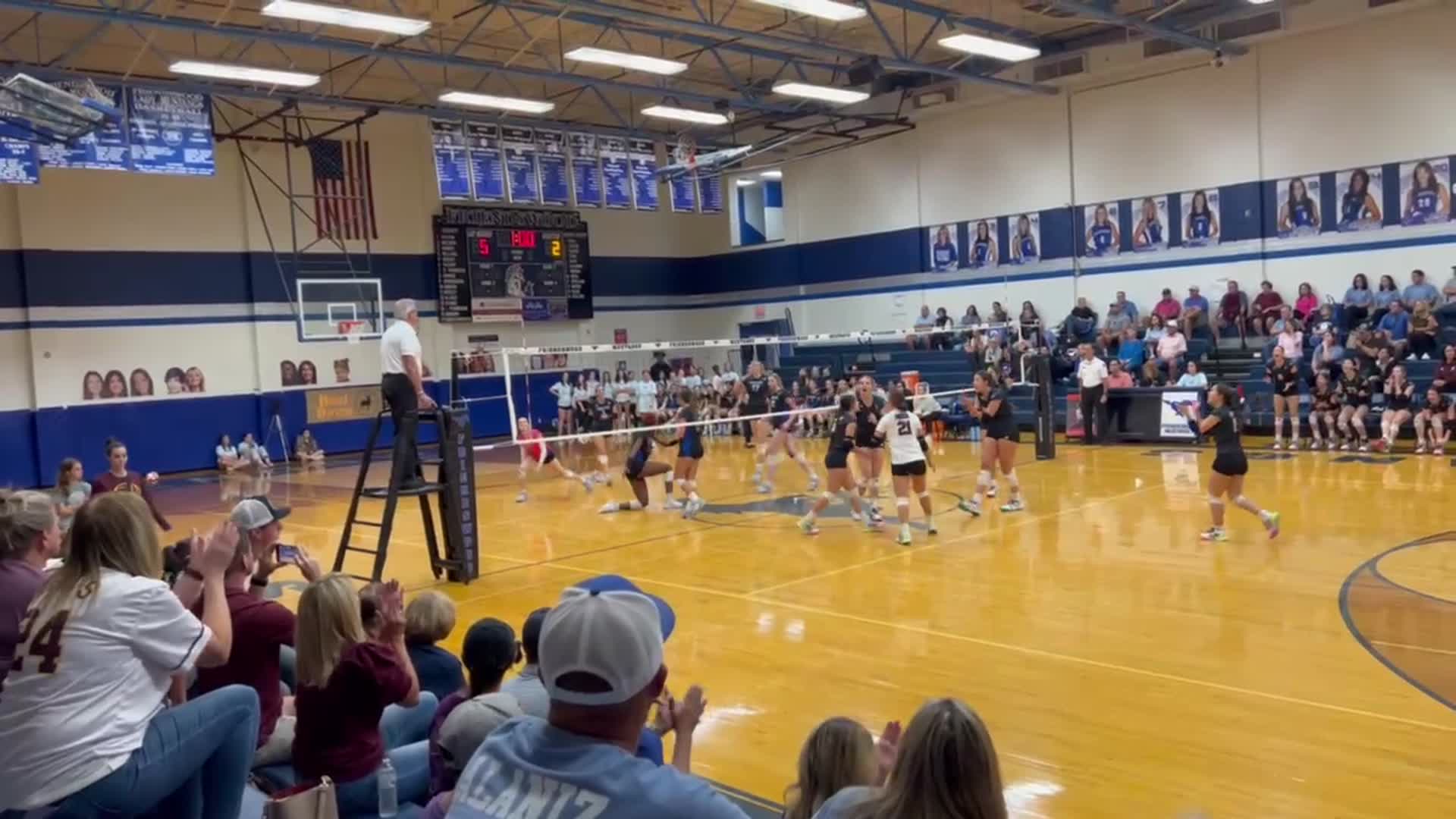 Volleyball Recap: Deer Park Continues Home Dominance  on Friday