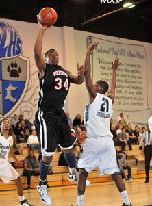 Zena Edosomwan had 20 points and
10 rebounds for Harvard-Westlake.
