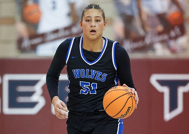 Sienna Betts and sister Lauren have swept Colorado MaxPreps Player of the Year honors for the past three seasons. (Photo: Steve Abeyta)