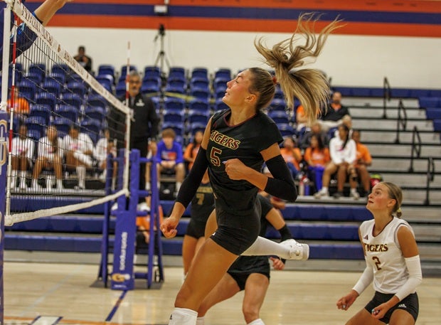 South Dakota commit Gabi Zacharaisen finished one of her 14 kills in Harrisburg's sweep of Marymouny on Thursday. In the second match of the night, Bishop Gorman beat No. 4 Mater Dei 3-1. (PHOTO: Jenni Webber)