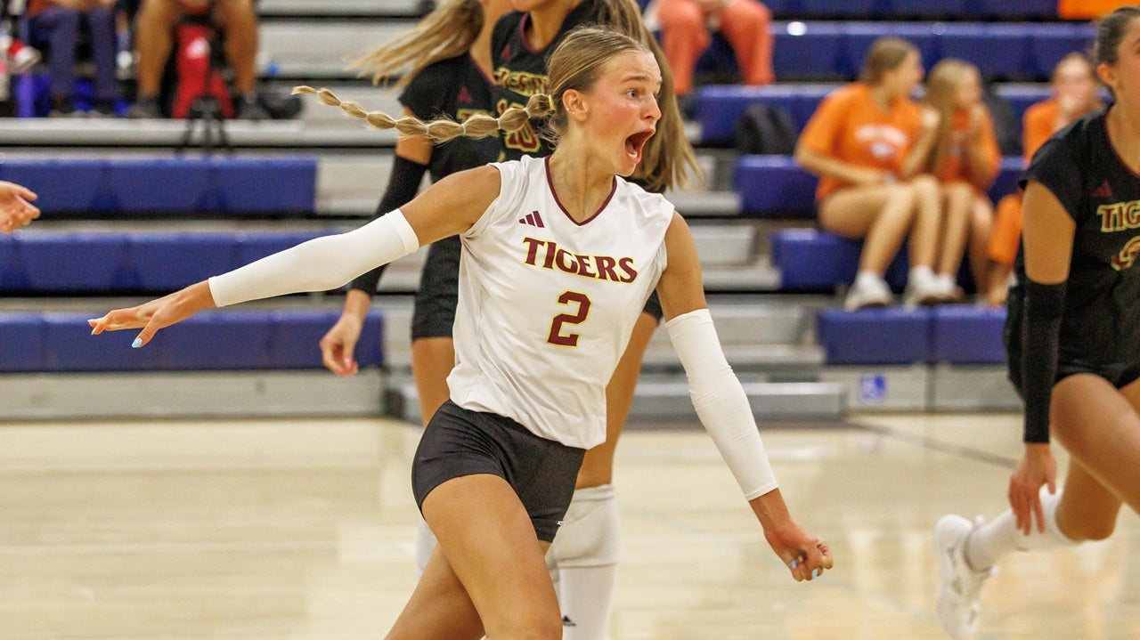 Harrisburg, Gorman get volleyball upsets