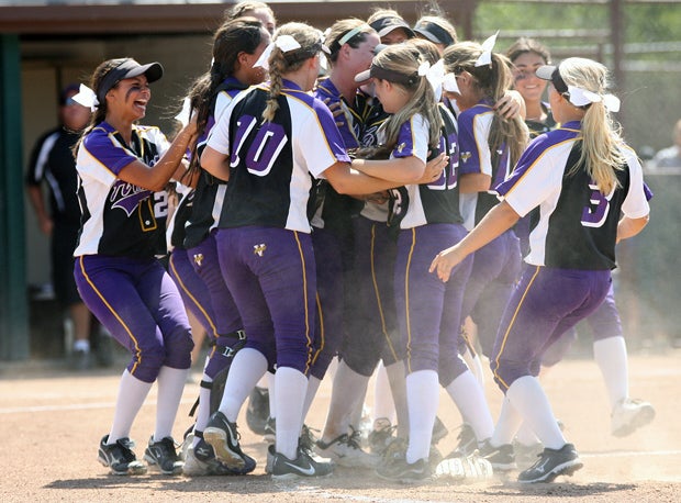 Amador Valley put a much tighter grip on a potential mythical national title after winning its section title.