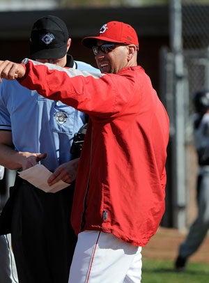 Walt Weiss, Regis Jesuit