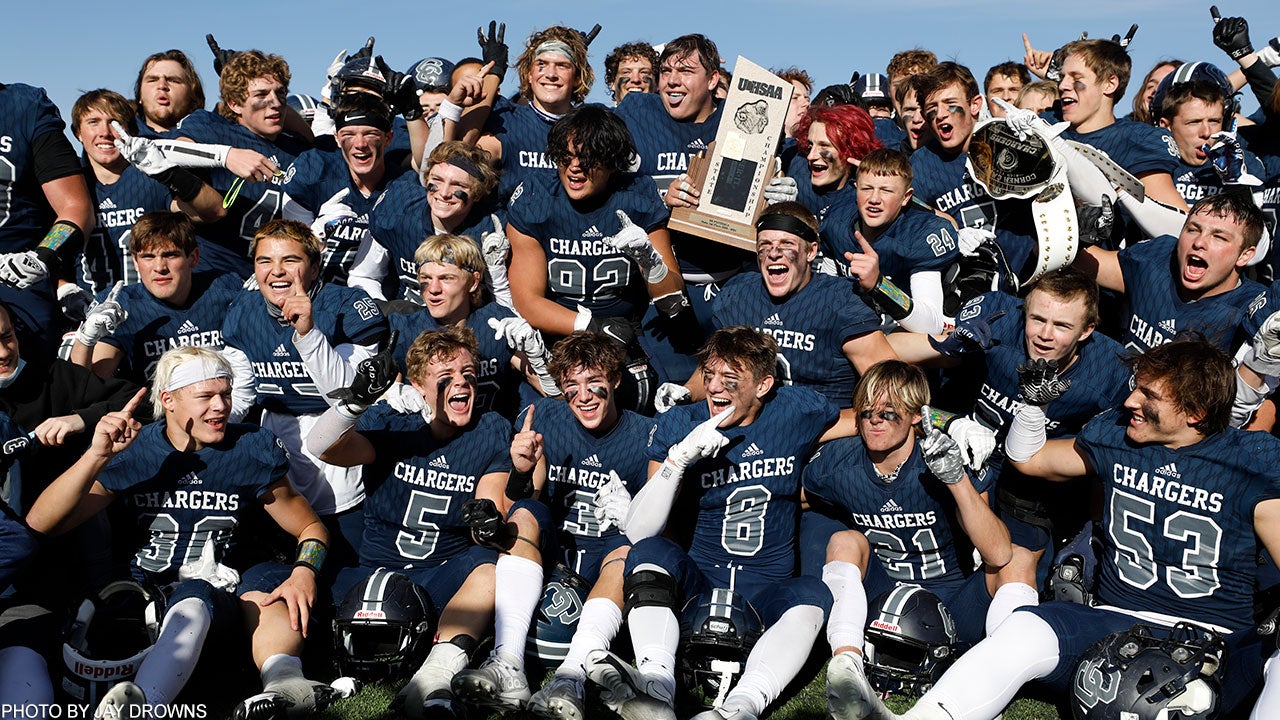 High school football: No. 8 Corner Canyon completes perfect season, wins Utah 6A state title