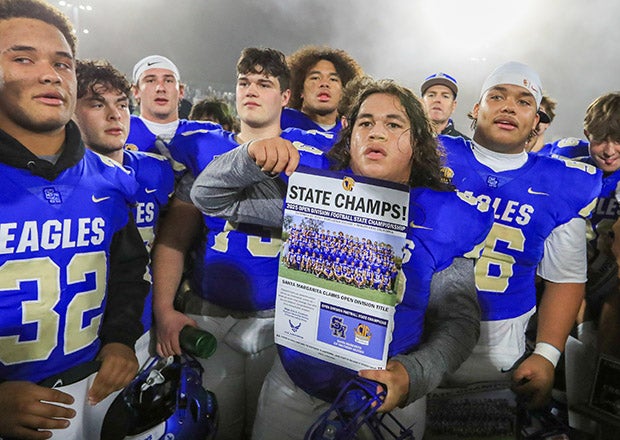 Santa Margarita players celebrate a title well-earned after three playoff wins over nationally-ranked opponents. (PHOTO: Rene Morales)