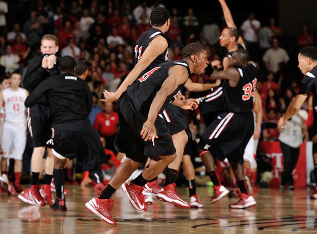 Etiwanda celebrates a win in the Southern Section Division 1AA final against Mater Dei.