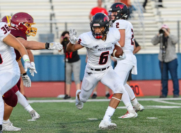 Monte Vista's big-play receiver Jacob Oliphant hopes to lead the Mustangs to a historic win over third-ranked De La Salle on Friday.