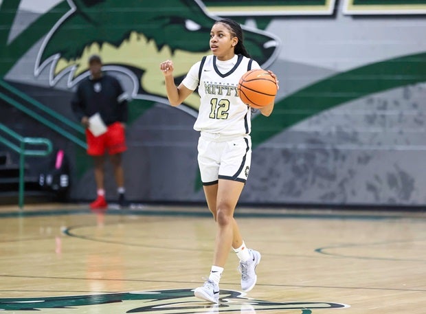 Archbishop Mitty sophomore point guard Tiera McCarthy helped the Monarchs to a 59-42 win over Mater Dei in one Nike TOC semifinal. Mitty now gets top-ranked Ontario Christian in Saturday's final. (Photo: Steve Paynter)
