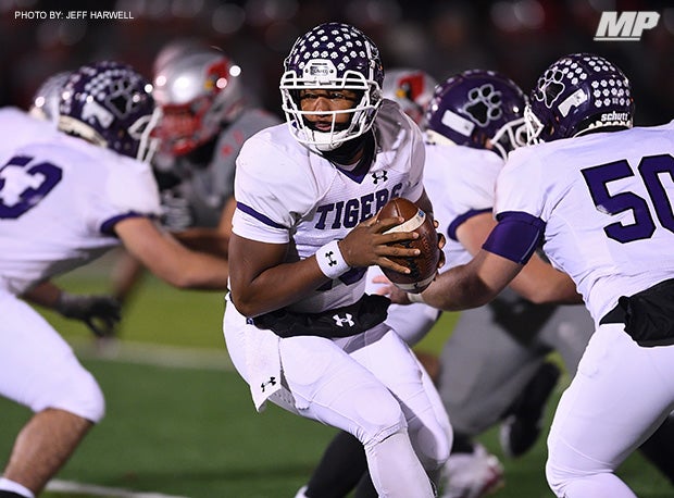 Pickerington Central and senior quarterback Demeatric Crenshaw are looking to claim a second Division I state title in three years.