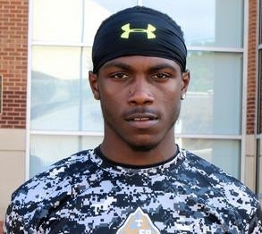 Speedy WR Smith commits to South Carolina