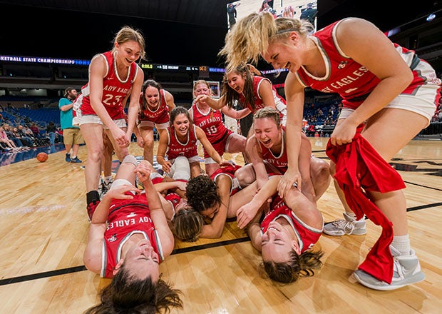 Holliday celebrates its win over Fairfield in the Texas Class 3A state championship game. (Photo: Alex Garza)