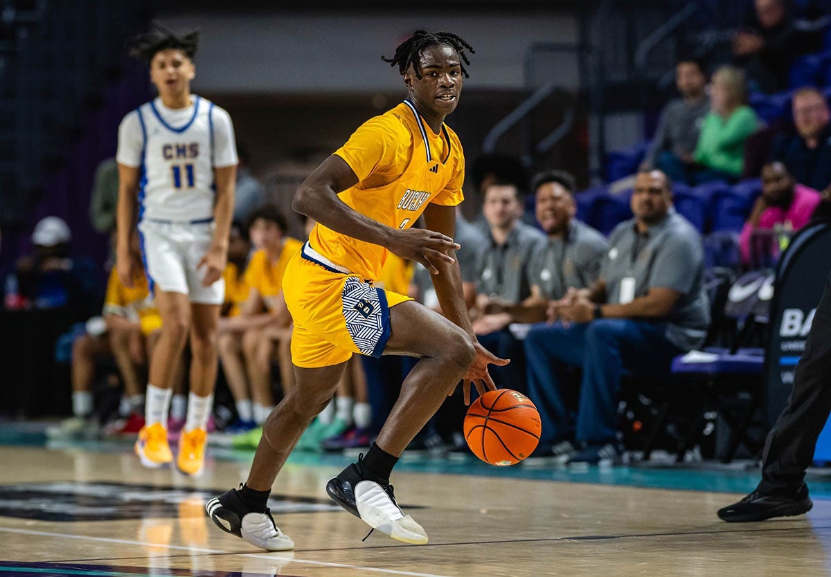 Top five junior Caleb Holt averaged 20.2 points, 9.5 rebounds and 3.0 steals per outing last season. (Photo: Eugene Alonzo)