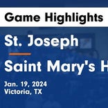 Saint Mary's Hall extends home winning streak to 25