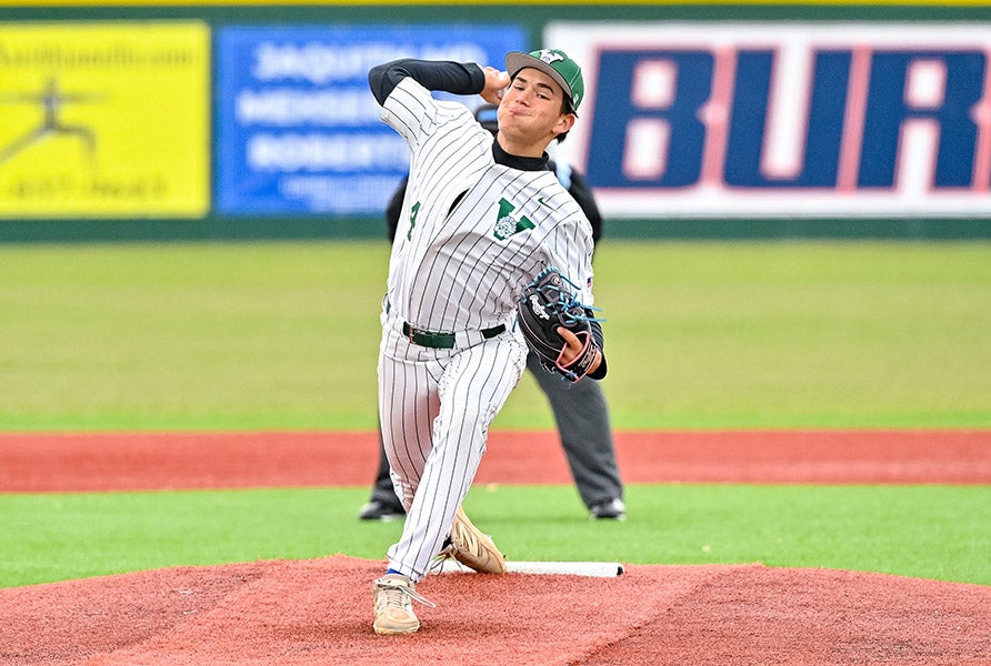 Freshman phenom Macade Carey and No. 2 Venice will carry their perfect record into this week's National High School Invitational in North Carolina. (PHOTO: Raymond Nanko, M.D.)