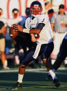 Pleasant Grove quarterback Cody Demps led
a 35-point barrage after the first
quarter.