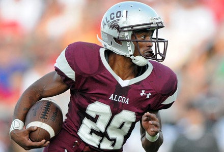 Alcoa's Vanderbilt Hambrick rushed for 107 yards and a touchdown but it wasn't enough.