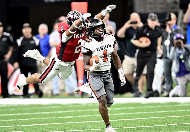 Treyvion Holly of Union Parish in Louisiana is among a few notables to the MaxPreps National High School Football Record Book for 2022. Holly finished his career with 1,228 rushing attempts, which ranks No. 5 all-time. (Photo: Kenneth P Steib)