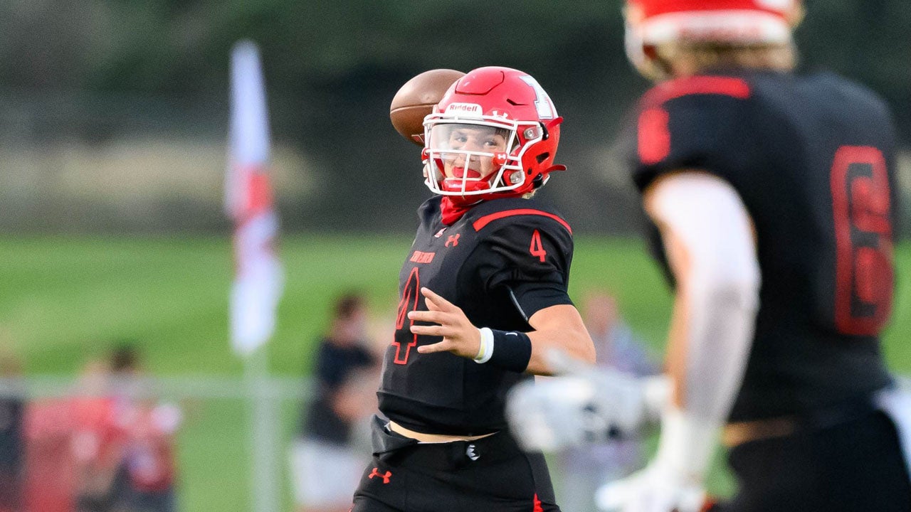 Utah high school quarterback Maddux "Mad Dog" Madsen throws for 628