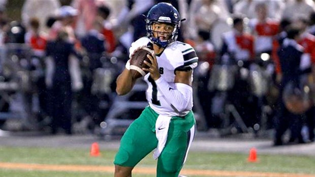 Justin Fields stays home and commits to Georgia.