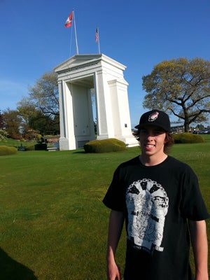 Myles Peltier goes past the Peach Arch each dayhe heads to school. The arch is located exactly onthe international border.