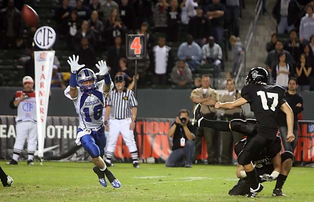 Nicholas Echeverry, Servite (2009)