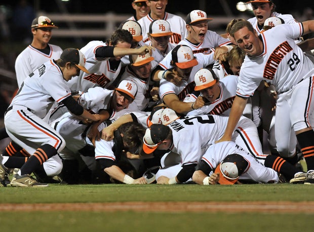 Huntington Beach celebrated its Southern Section Division 1 title after beating Hart.