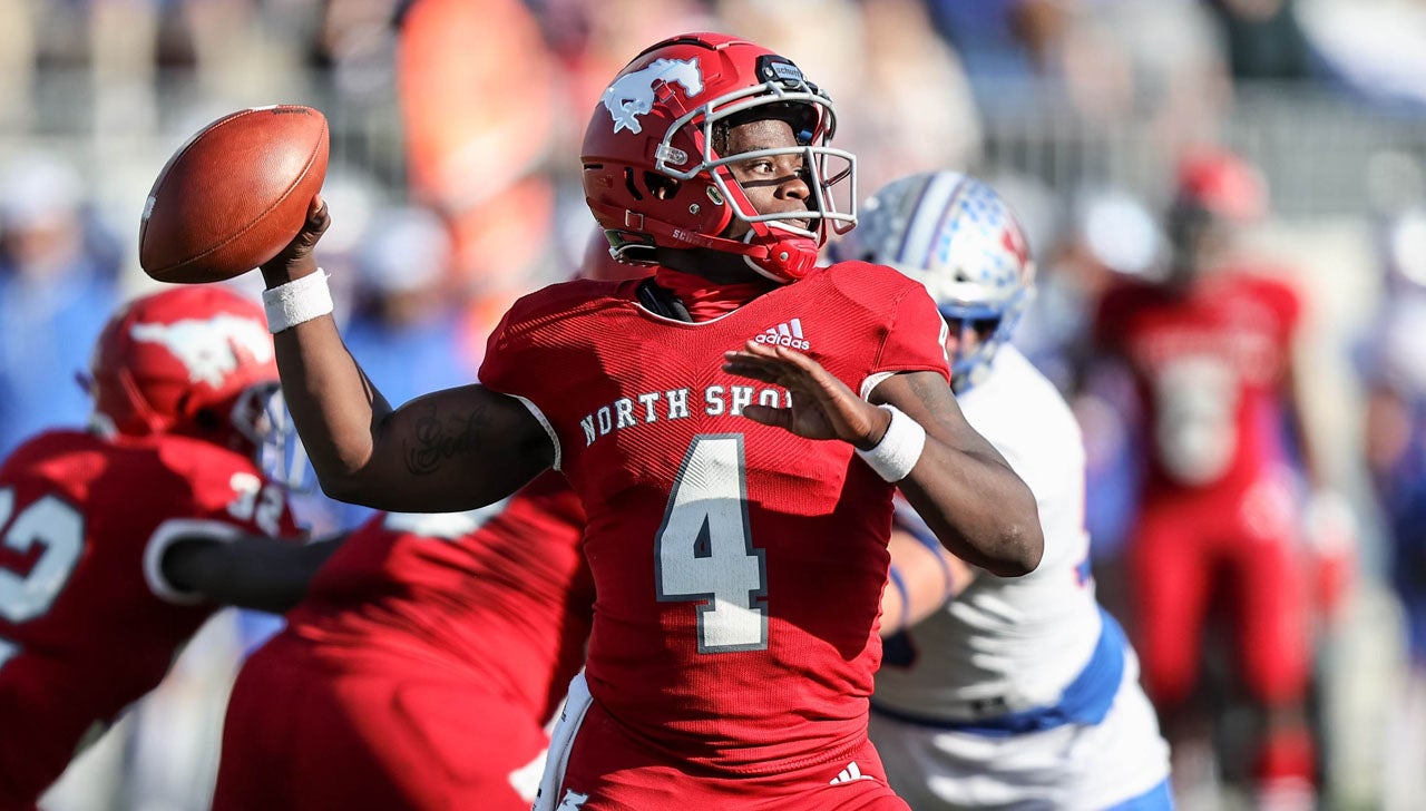 Dematrius Davis named 2020 MaxPreps Texas High School Football Player of the Year