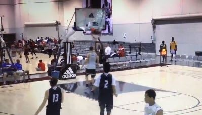 Video: Shattered backboard in Las Vegas