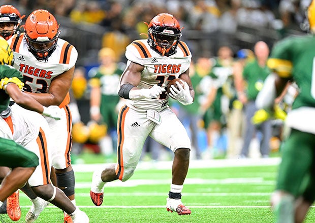 After rushing for 146 yards and two touchdowns on 26 carries in last year's Non-Select Division II state championship game in Louisiana, D'Shaun Ford is back to help Opelousas attempt a repeat. (Photo: Kenneth P. Steib)