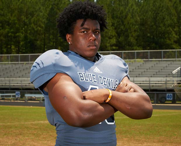 Linebacker Kevin Mouhon