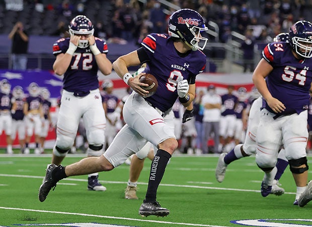 Quarterback Seth Henigan helped Denton Ryan win its first state title since 2002 in dominant fashion.