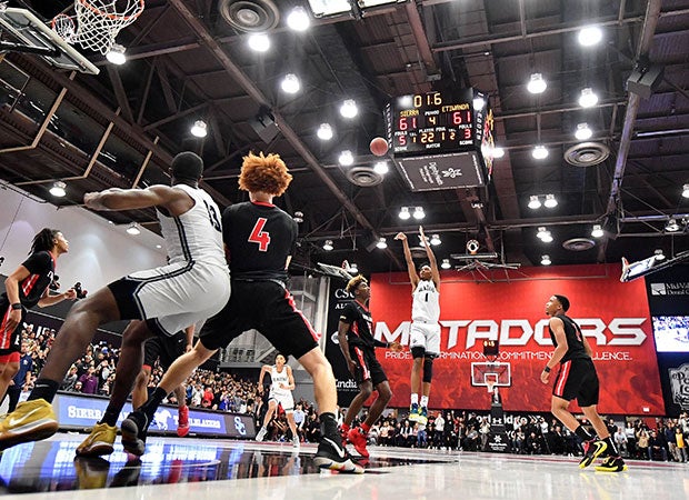 Ziaire Williams of Sierra Canyon (Calif.) connects on the game-winning shot at the buzzer to stun Etiwanda in the CIF SoCal Regional Open Division title game at California State University-Northridge.