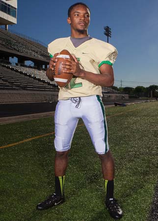 Quarterback Desmon White